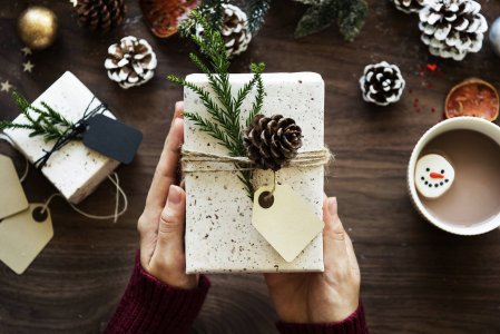 Cinque regali di Natale utili al cuore e al pianeta